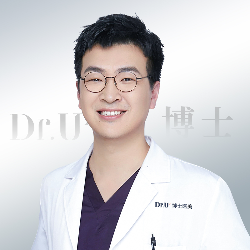 青岛博士医美乔渊明医师形象照